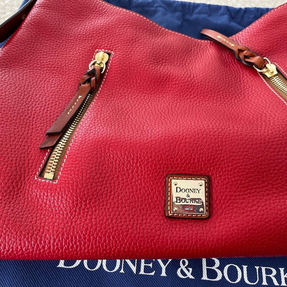 Best handbag ever!!! I purchased 10 colors 🙄